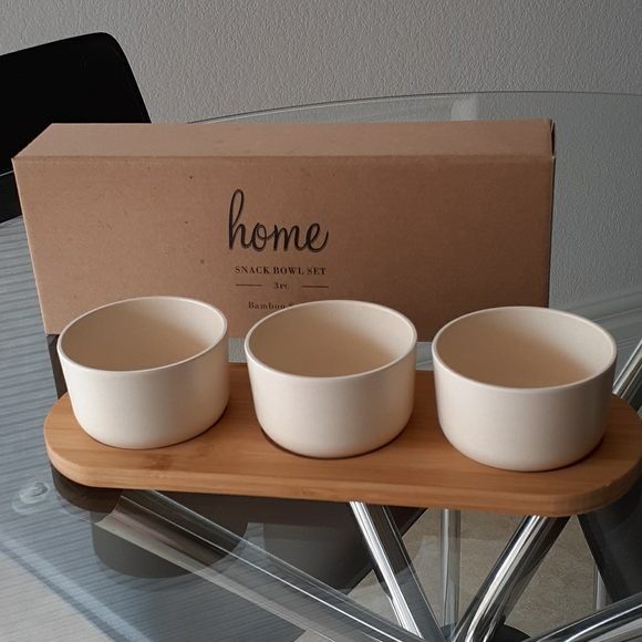 Other - 3 Piece Bamboo/Melamine Snack Bowl Set